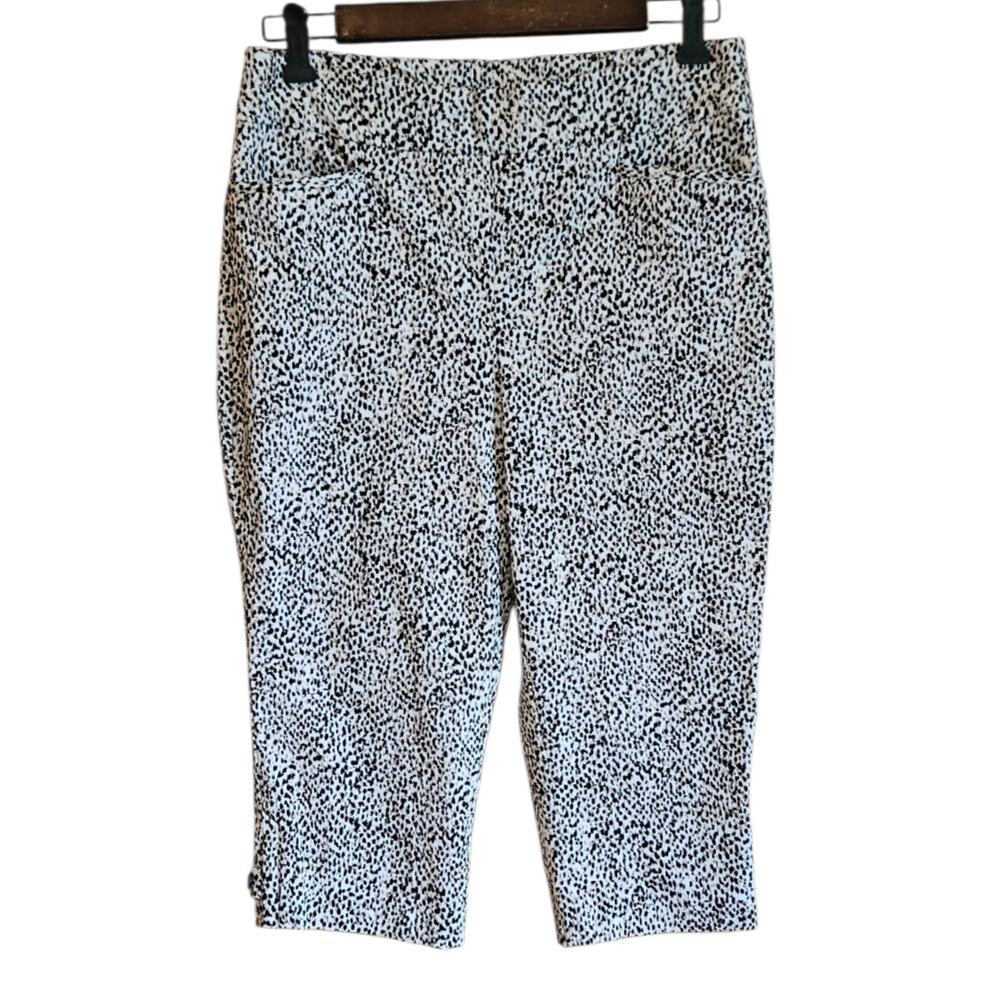 Chico's Size 0.5 US 6 Micro Animal Cheetah Print Pull On Cropped Capri Pants